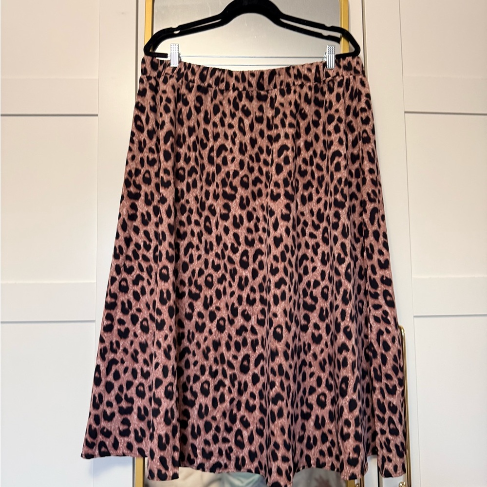 SHEIN curve leopard skirt